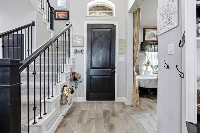 411 Kinnerton Court, Midlothian, TX 76065