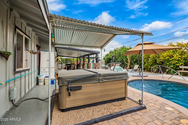 11033 W ALABAMA Avenue, Sun City, AZ 85351