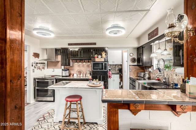 11033 W ALABAMA Avenue, Sun City, AZ 85351