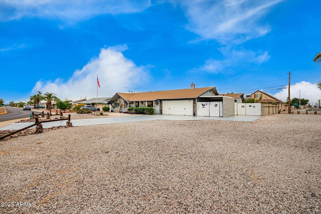 11033 W ALABAMA Avenue, Sun City, AZ 85351