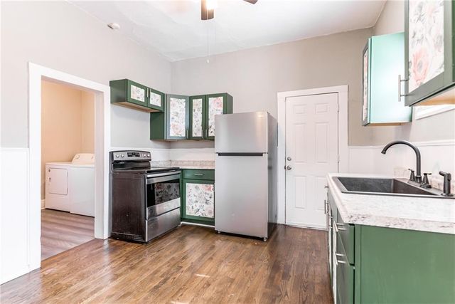 275 S 8th Street, Kansas City, KS 66101