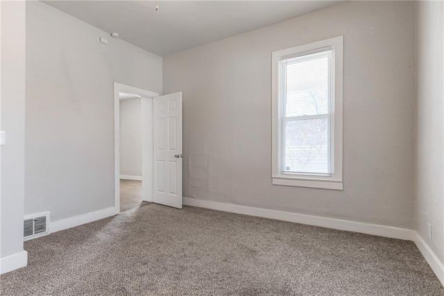 275 S 8th Street, Kansas City, KS 66101