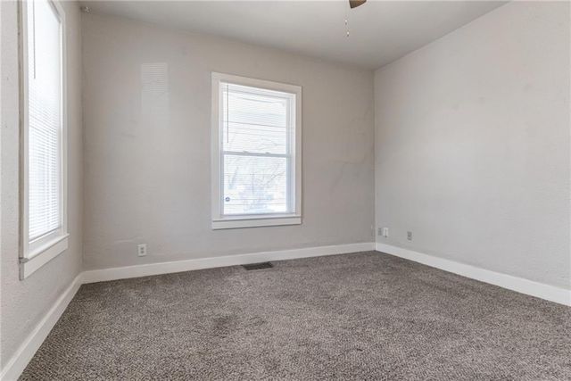 275 S 8th Street, Kansas City, KS 66101