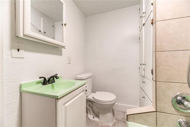 275 S 8th Street, Kansas City, KS 66101