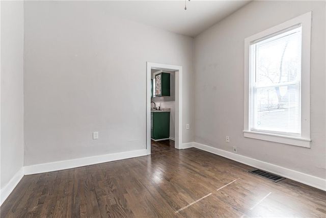 275 S 8th Street, Kansas City, KS 66101