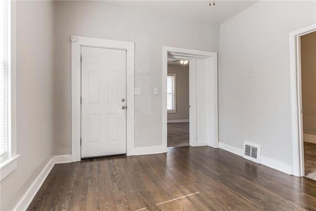 275 S 8th Street, Kansas City, KS 66101