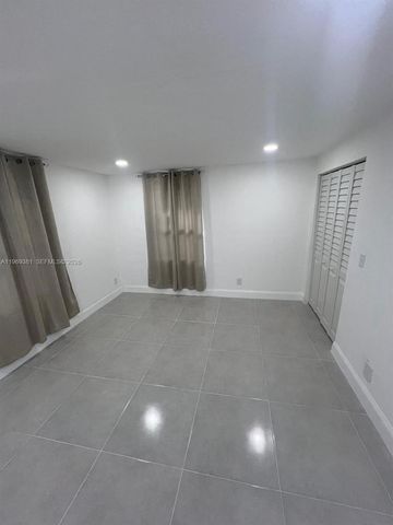 2061 Rutland St, Opa-locka, FL 33054