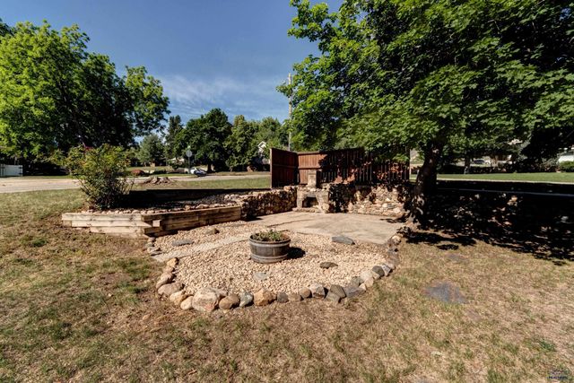 1526 11TH ST, Rapid City, SD 57701