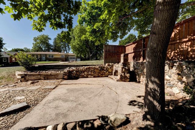 1526 11TH ST, Rapid City, SD 57701
