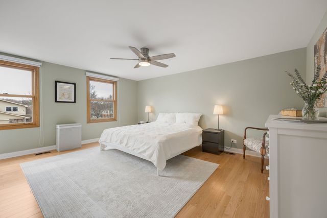 905 Kennebec Lane, Naperville, IL 60563