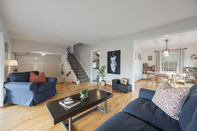 905 Kennebec Lane, Naperville, IL 60563