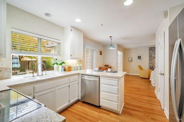 9793 Montego Ct, Windsor, CA 95492