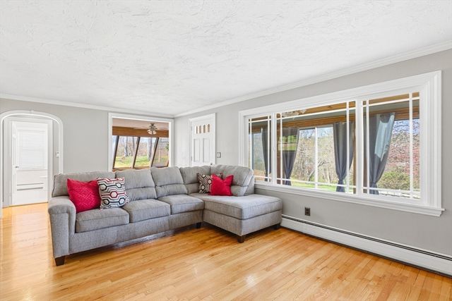 114 Billington St, Plymouth, MA 02360