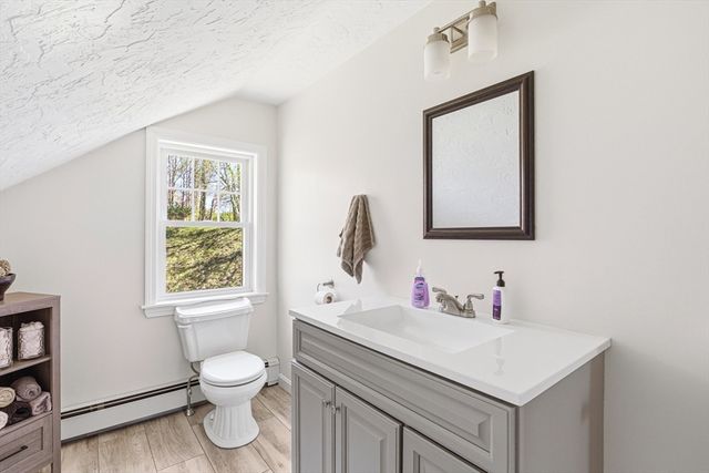 114 Billington St, Plymouth, MA 02360