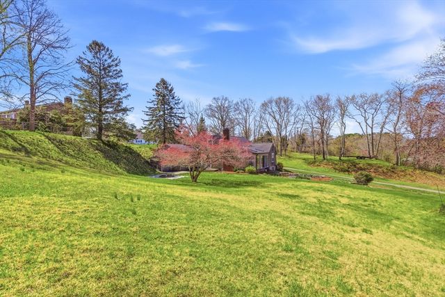 114 Billington St, Plymouth, MA 02360