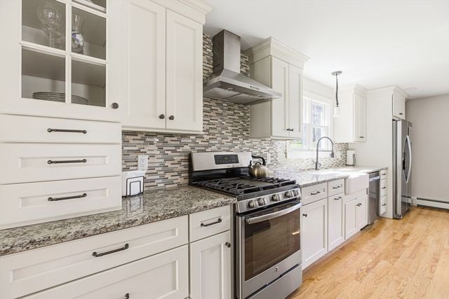 114 Billington St, Plymouth, MA 02360
