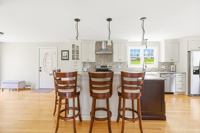 114 Billington St, Plymouth, MA 02360