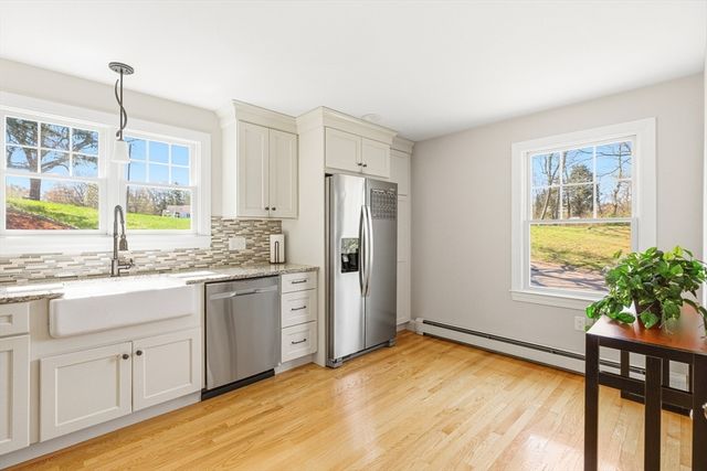 114 Billington St, Plymouth, MA 02360