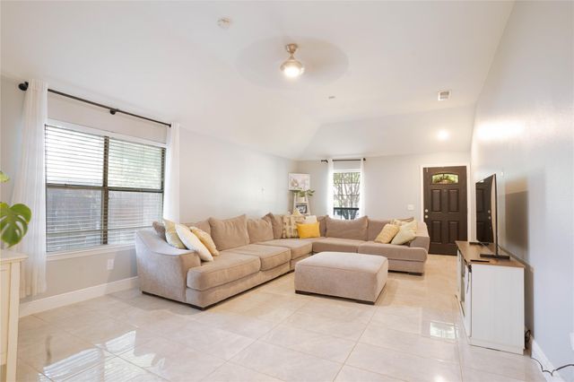 11609 Loweswater LN, Austin, TX 78754