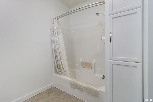 202 N ALEXANDER Street, Alexis, IL 61412