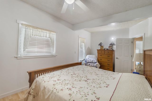 202 N ALEXANDER Street, Alexis, IL 61412