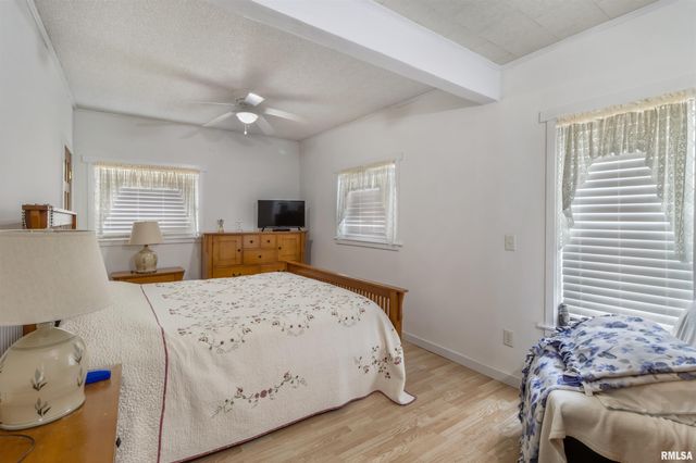 202 N ALEXANDER Street, Alexis, IL 61412