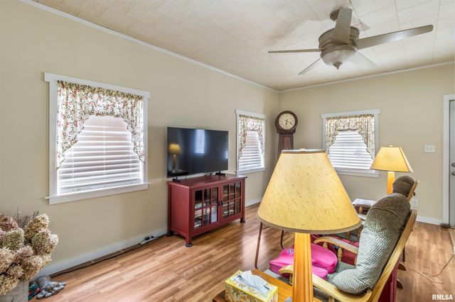 202 N ALEXANDER Street, Alexis, IL 61412