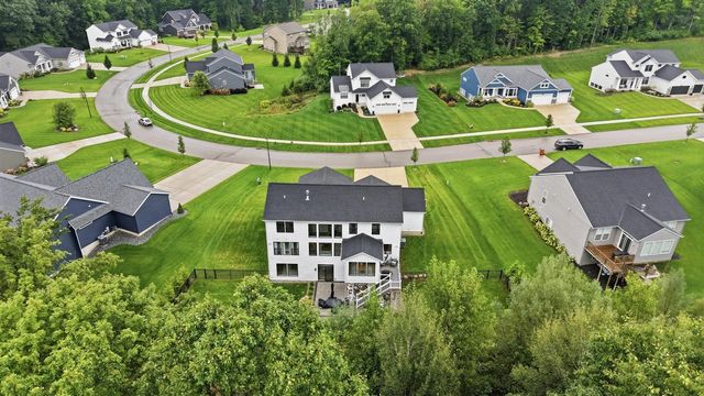 9336 Sunset Ridge Drive, Rockford, MI 49341