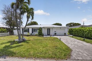 326 Alhambra Place, West Palm Beach, FL 33405