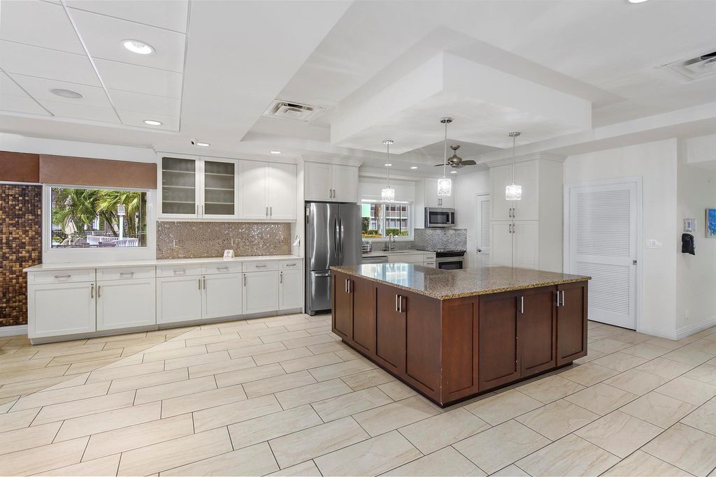 Image 37 of property listing at 3310 S Ocean Boulevard 631d, Highland Beach, FL 33487