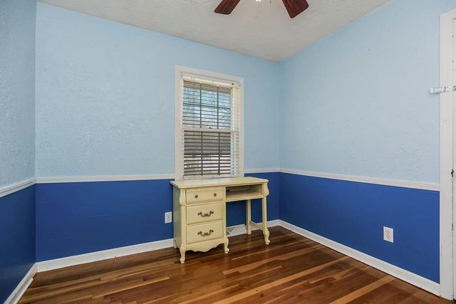 13250 Park Hills Drive, Grandview, MO 64030