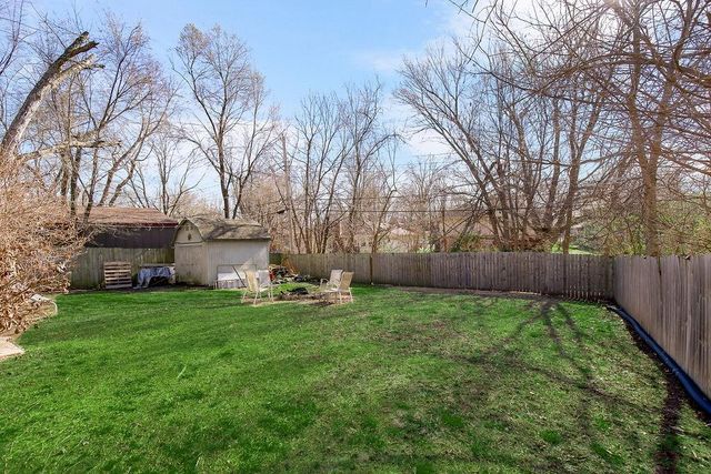 13250 Park Hills Drive, Grandview, MO 64030