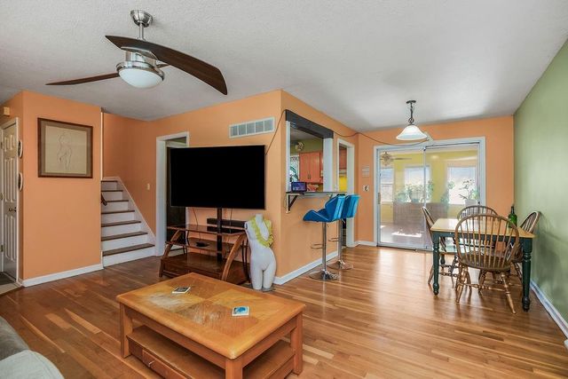 13250 Park Hills Drive, Grandview, MO 64030