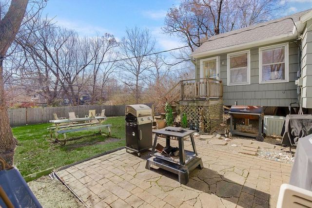 13250 Park Hills Drive, Grandview, MO 64030