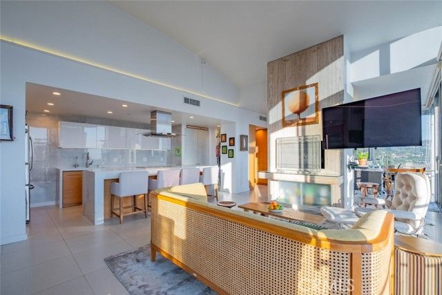 1155 N Brand Boulevard, Glendale, CA 91202