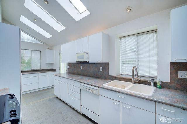 2559 NE 98th Street, Seattle, WA 98115