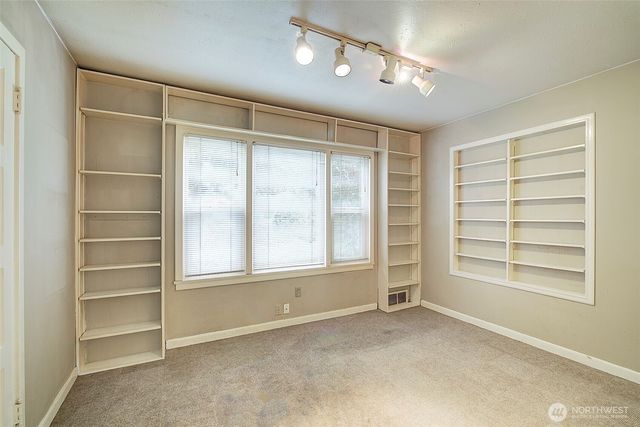 2559 NE 98th Street, Seattle, WA 98115