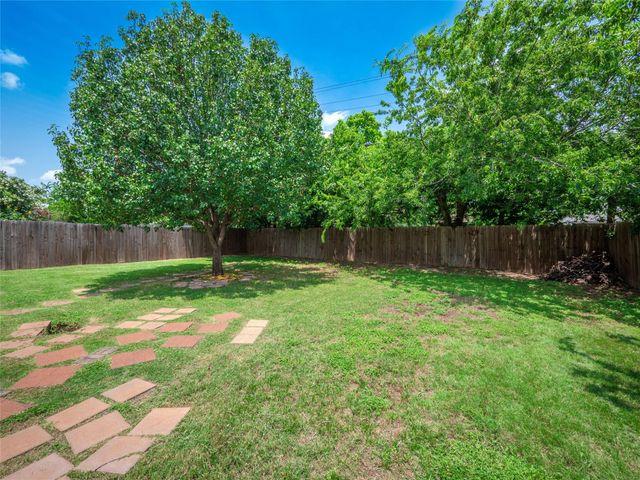 815 Lantana LN, Leander, TX 78641