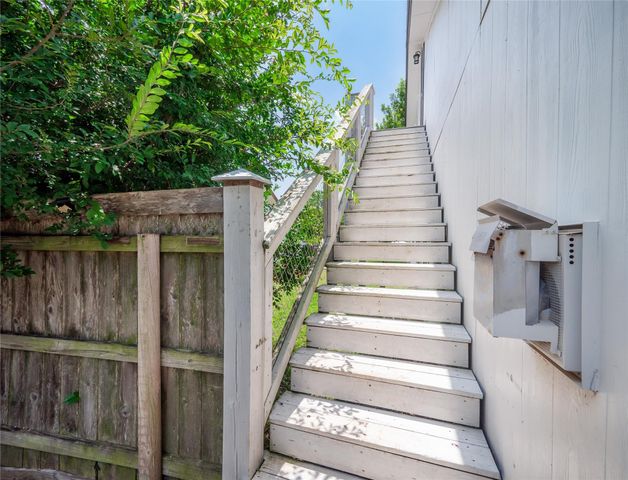 815 Lantana LN, Leander, TX 78641