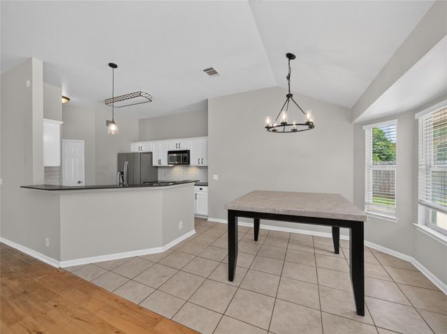815 Lantana LN, Leander, TX 78641