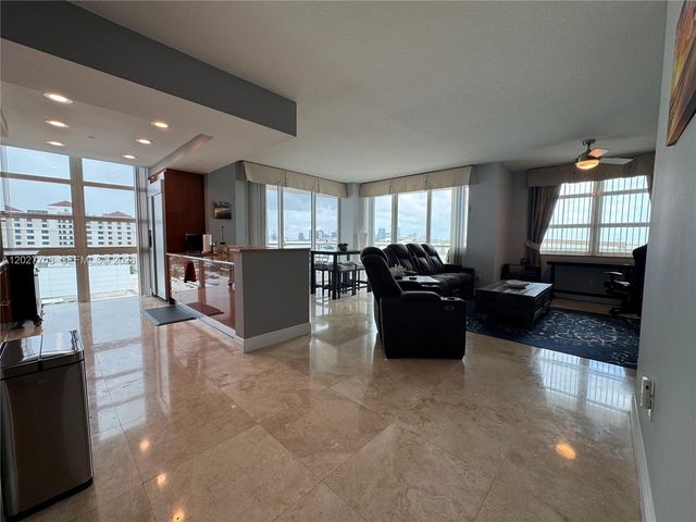 1819 SE 17th St 912, Fort Lauderdale, FL 33316