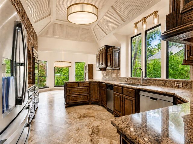 2006 Morning Dew Trail, Norman, OK 73072
