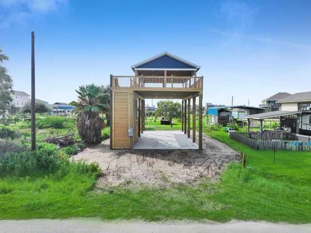 151 Bud Drive, Crystal Beach, TX 77650