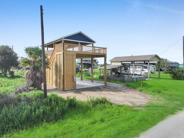 151 Bud Drive, Crystal Beach, TX 77650