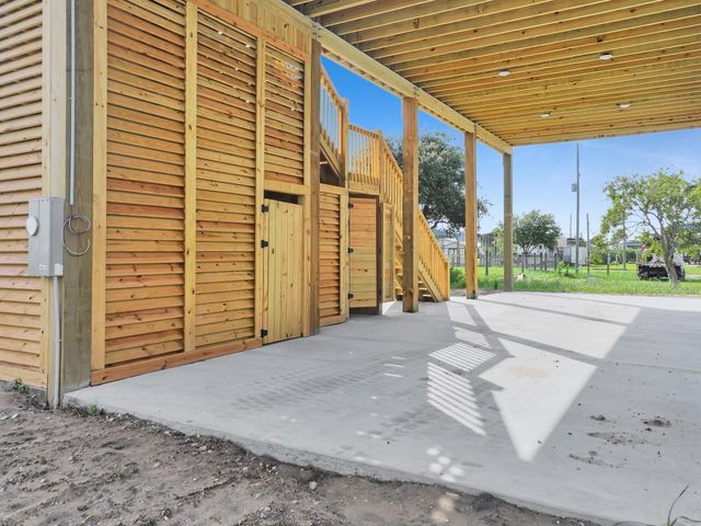 151 Bud Drive, Crystal Beach, TX 77650