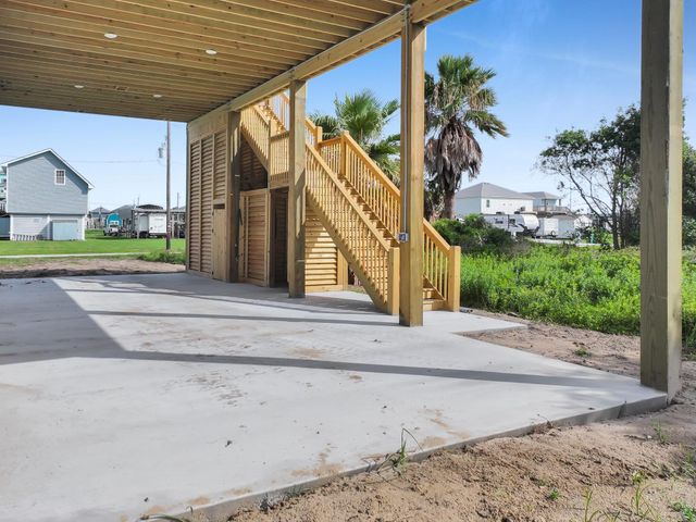 151 Bud Drive, Crystal Beach, TX 77650