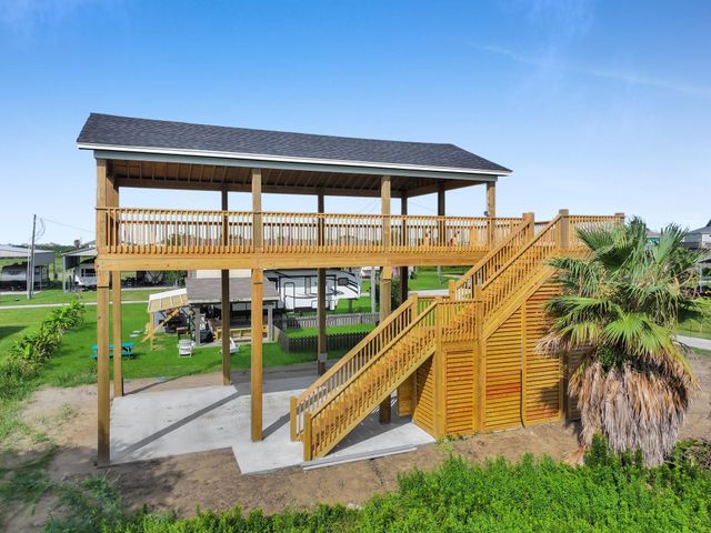 151 Bud Drive, Crystal Beach, TX 77650
