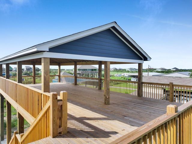 151 Bud Drive, Crystal Beach, TX 77650
