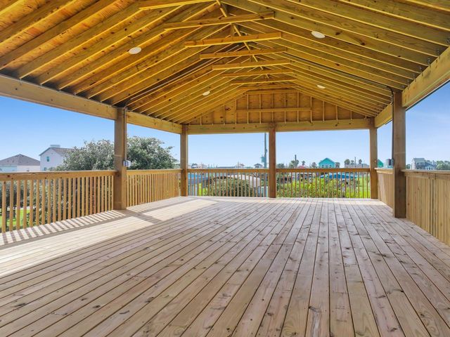 151 Bud Drive, Crystal Beach, TX 77650