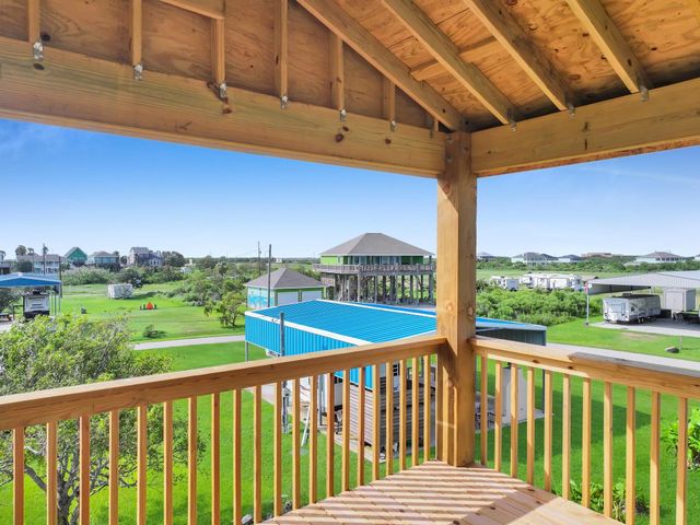 151 Bud Drive, Crystal Beach, TX 77650